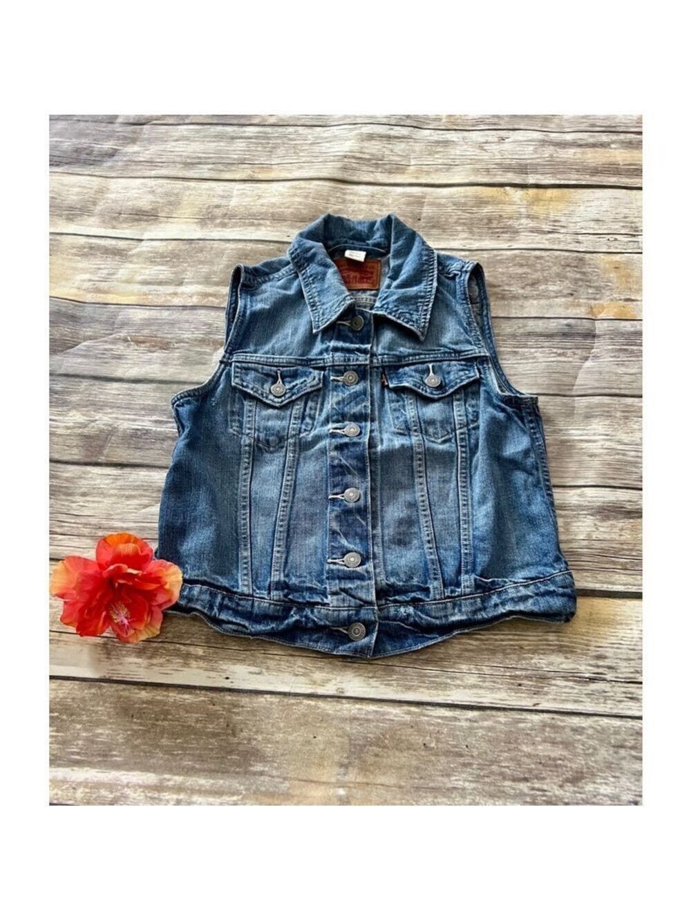 LEVI STRASS VEST-SMALL
